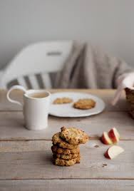 Galettes Aux Pommes A L Avoine A La Noix De Coco Trois Fois Par Jour Chewy Ginger Cookies Cookies Recipes Chocolate Chip Sweet Savory