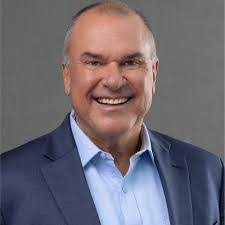 Justin Bazan's Instagram, Twitter & Facebook