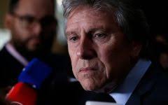 El ministro de defensa chileno, alberto espina, informó ayer el hallazgo de restos humanos y del avión militar desaparecido sobre el. Carabineros Conocia Irregularidades En El Club Aereo Desde 2001