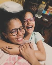 Alana Valente's Instagram, Twitter & Facebook