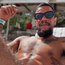 Jonathan Aparicio (@yonnycinco) • Instagram photos and videos