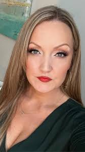 Lumify is essential If you want your makeup to look even better in person  and in photos