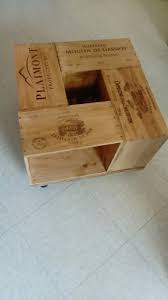 Table Basse Avec Caisse De Vin Faite Maison Caisse A Vin Table Basse En Caisse Vin Fait Maison Boîtes à décorer faites main sont fabriquées en contreplaqué. pinterest