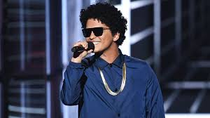 In fact, growing up bruno performed concerts with his family band, entertaining tourist to hawaii. Wow Catfishers Posing As Bruno Mars Scammed A Woman Out Of 100k For Tour Expenses