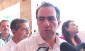 Va Noé Cadena por la alcaldía de Santiago Tuxtla, se registra en la interna  de MORENA