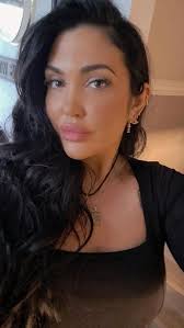 Mutilated by a cut price cosmetic surgeon in Turkey: Sara thought she'd  found a bargain abroad. But now she has holes in her stomach and suffers  constant pain