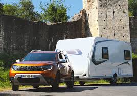 Contrôle des phares allumage automatique. Essai Dacia Duster 4x4 Prestige Tce 150 2020 Muscle Le Petit Duster Essence Le Monde Du Plein Air