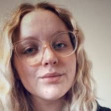 Danielle Fessler's Instagram, Twitter & Facebook