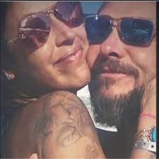 Comes with ramp, small dog insert and Liberty heated dual speed dryer  Amazing bath Made to last Heater works well Strong pump Located near Petrie