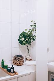 So Einfach Lasst Sich Ein Kleines Badezimmer Modern Gestalten Life Und Style Blog Aus Osterreich Badezimmer Ohne Fenster Badezimmer Gunstig Kleines Badezimmer