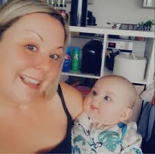 Diane Veale's Instagram, Twitter & Facebook