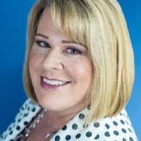 Lela Roach's Instagram, Twitter & Facebook