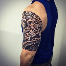 Les tattoos ont toujours joué un rôle très important dans les traditions et les rituels. 1001 Idees Tatouage Maori Encre Ciel Et Mer