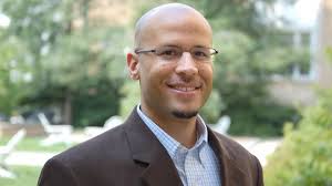 Anthony Burrow receives Engaged Scholar Prize