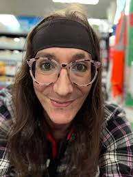 Guys I am angry... I have work this day. ((But I work at Fenway. My job is  inside the ballpark)) and usually you can't access that pokestop OUTSIDE  the park. I'm so