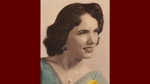 Deb Norris's Instagram, Twitter & Facebook