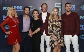 Beverly hills, 90210 is coming back! Without Luke Perry Beverly Hills 90210 Cast Preps Reboot