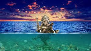 Create surreal photo manipulation desert fish in this awesome photoshop tutorial, i'm going to show you how to create a surreal composition using photo manipulation and illustration techniques. Ganesh Underwater Photoshop Sea Images A Line Between Under And Out Of The Water Ocean Images Pearls Photo Manipulations Photo Manipulation Ideas Pxfuel