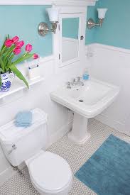 10 Ways To Make A Small Bathroom Look Bigger In 2020 Small Bathroom Ideas On A Budget Small Bathroom Decor Small Bathroom