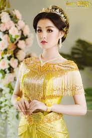 Khmer Wedding Costume Beautiful Khmer Wedding Dress In 2020 Cambodian Wedding Dress Beautiful Thai Women Thailand Wedding Dress
