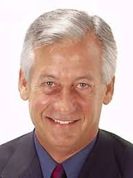 Mike Knapp steps down as Iowa Realty CEO