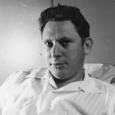 My mother, Sally Washington, while a reporter for the Sarasota Herald  Tribune's then Women's Pages, back in the early 1960s, interviewed Mrs.  MacDonald at this house, describing its interior in detail for