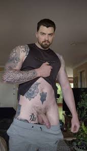 Lance on X: Big Australian stud - IG: sirbzrk t.coAM8YSdoCli  X