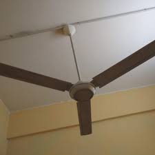 Kipas siling terawal muncul pada awal tahun 1860an dan 1870an di amerika syarikat. Kipas Siling Ceiling Fan Home Furniture Home Decor On Carousell