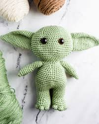 Adorable And Mysterious Baby Yoda Is No Doubt The Best Character In The New Star Wars Show The Star Wars Crochet Crochet Patterns Amigurumi Crochet Projects