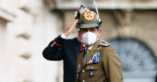Il generale francesco paolo figliuolo, commissario straordinario per l'emergenza sanitaria, promuove. Vaccino In Vacanza Le Varianti Del Generale Figliuolo Da Possibilita Concreta A Non Problema Ora Da Il Via Libera Ma E Piu Uno Spot Che Una Necessita Il Fatto Quotidiano
