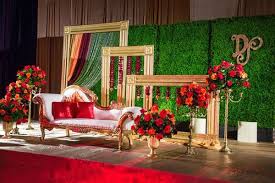 Top 24 Most Dazzling Wedding Stage Decoration That You Haven T Seen Stage Decorations Reception Stage Decor Wedding Stage Decorations