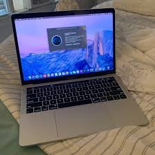 2019 13 3 Macbook Pro W Touchbar Macbook Pro Macbook Apple Products