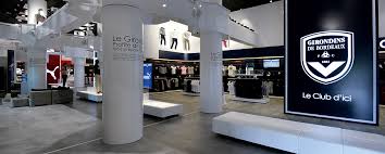 Follow fcgb center of excellence for all club and team information including summer camp and the upcoming 2019/2020 season. Megastore Fcgb Football Club Des Girondins De Bordeaux Ceramiche Refin S P A