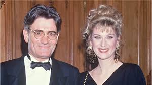 See more of michèle laroque on facebook. Michele Laroque Qui Est Dominique Deschamps Son Ex Mari Et Le Pere De Sa Fille Oriane Deschamps Femme Actuelle Le Mag