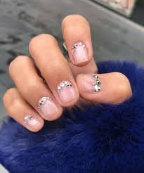 Antes de comenzar necesitas tener un aplicador de accesorios de piedras para agregar a tus diseños que tengas pensado hacerte. Disenos De Unas 2021 2022 Decoracion Arreglos Modelos