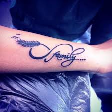 25 Beautiful Family Tattoo Ideas For You To Try Revelationluv Family Tattoos Family Tattoo Designs Tattoos For Women