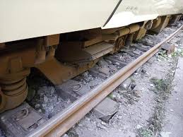 台鐵408車次太魯閣號 和仁至崇德間車禍出軌 車體扭曲變形 至少1人無生命跡象2人受傷│記者 蔡駿琪 朱淑君│【台灣要聞。 【蘋果live】直擊台鐵太魯閣號408車次出軌意外現場. Ryrtfdck4cygum