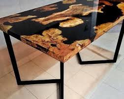 Table A Manger Bois D Olivier Et Resines Wood Table Design Resin Table Resin Furniture