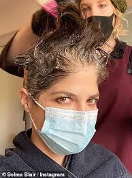 The actress detailed her uncomfortable nights dealing with muscle spasms and difficulty stretching. Freedomroo Selma Blair Takes To Instagram To Share Hair Colouring Session That Makes Her Feel Brand New Australiannewsreview
