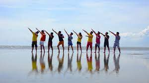 The tours to visit the sky mirror kuala selangor only run a few times a month, depending on the tide. Iqics Sky Mirror Kuala Selangor Learning Trip Youtube