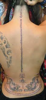 Nov 23, 2018 · thailand's rich culture is home to some incredible tattoo designs, and the traditional sak yant tattoos are packed with symbolism and intention. 40 Traditional Thai Tattoo Designs