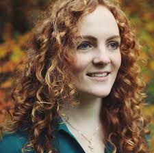 Robyn Stapleton to sing