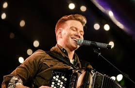 List of all michel teló tour dates, concerts michel teló. Live Bem Sertanejo Michel Telo Faz Show Com Participacoes Especiais