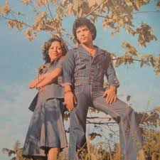 Uji rashid, hail amir achi achi buka pintu. Seloka Hari Raya Uji Rashid Hail Amir Lyrics Song Meanings Videos Full Albums Bios