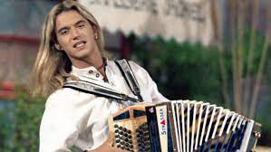 Florian silbereisen (born 4 august 1981) is a german schlager singer and show host. Florian Silbereisen Fruher So Anders Sah Der Schlagerstar Aus