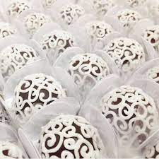 festa doces docespersonalizados party on instagram doces finos bolos estouros para casamento doces