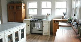 Home Harmony Blog Craigslist Kitchen So Happy Rie Is Back Blogging Cool Kitchens Kitchen Inspirations Freestanding Kitchen