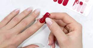 5 Tipps Damit Deine Miss Sophie S Manikure Noch Langer Halt Magazin Nagellack Design Nagellack Nagelgrossen