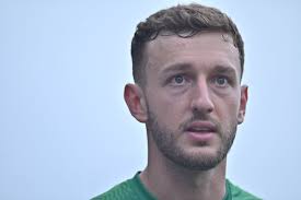 Statistik Kiper Baru Persib Adam Przybek Vs Kevin Ray Mendoza