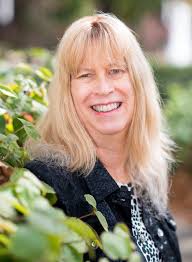 The Heroines of My Life: Interview with Barbara Marie Minney